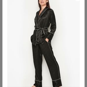 Victoria's Secret Satin Logo PJ's